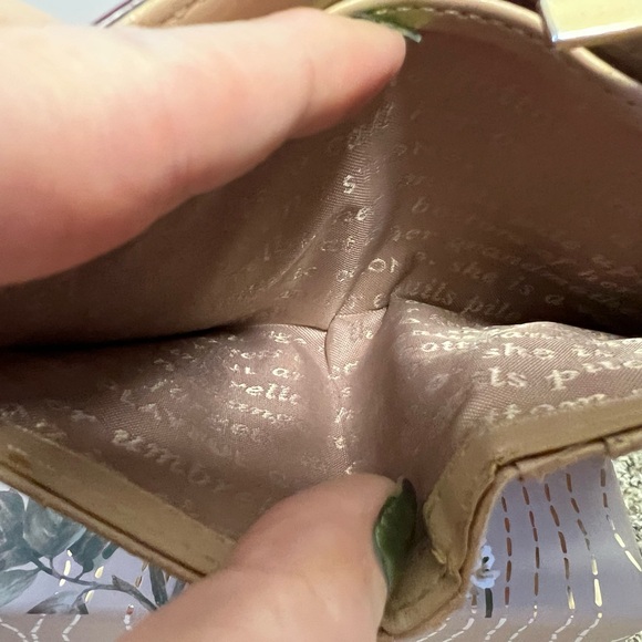 Kate Spade Storybook Wallet EUC - Picture 9 of 11